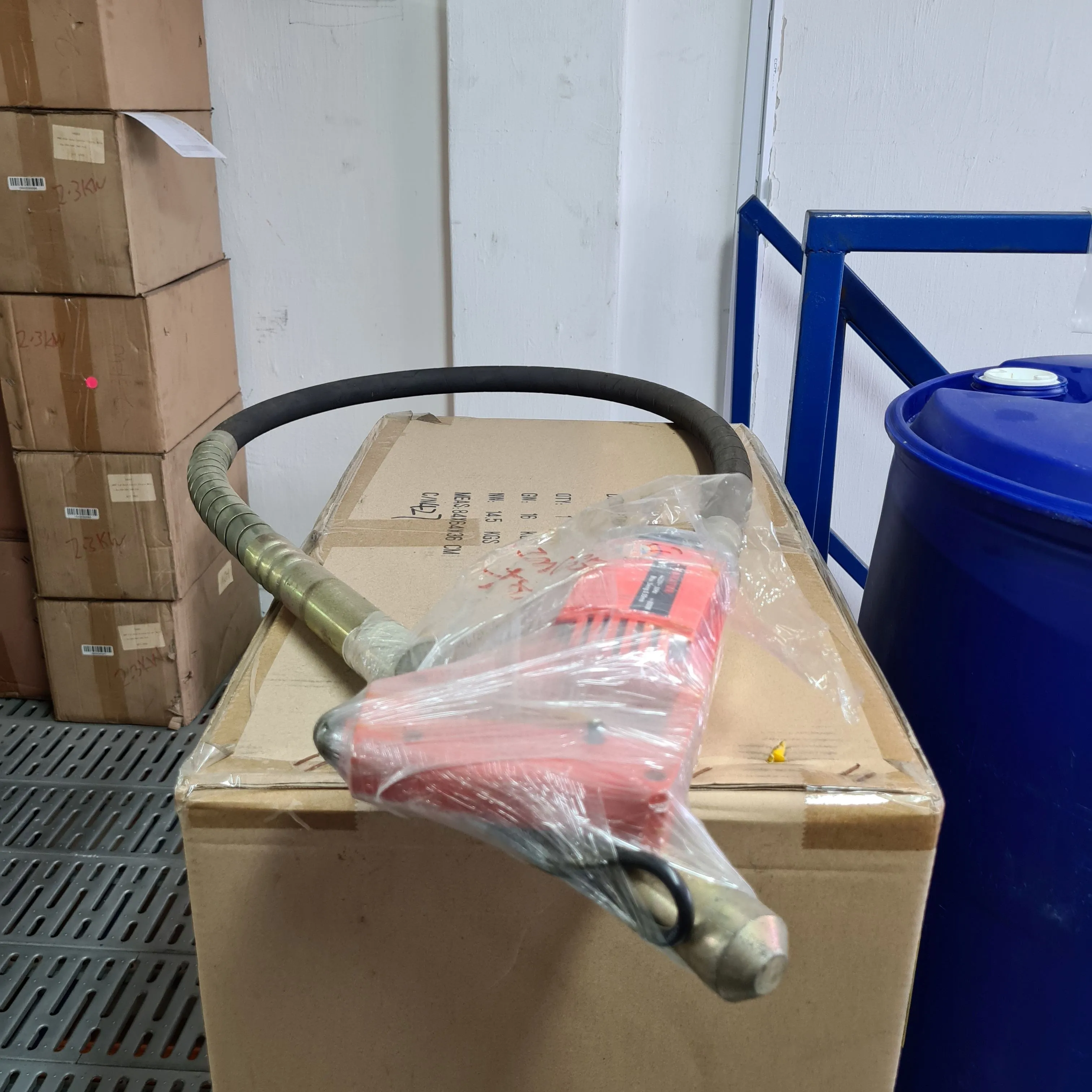 Aiko 35mm Hand Held Electric Vibrator for Cement | Length   Power : 1.5m   800W, 2m   800/1300W | Model : CV-ZMC