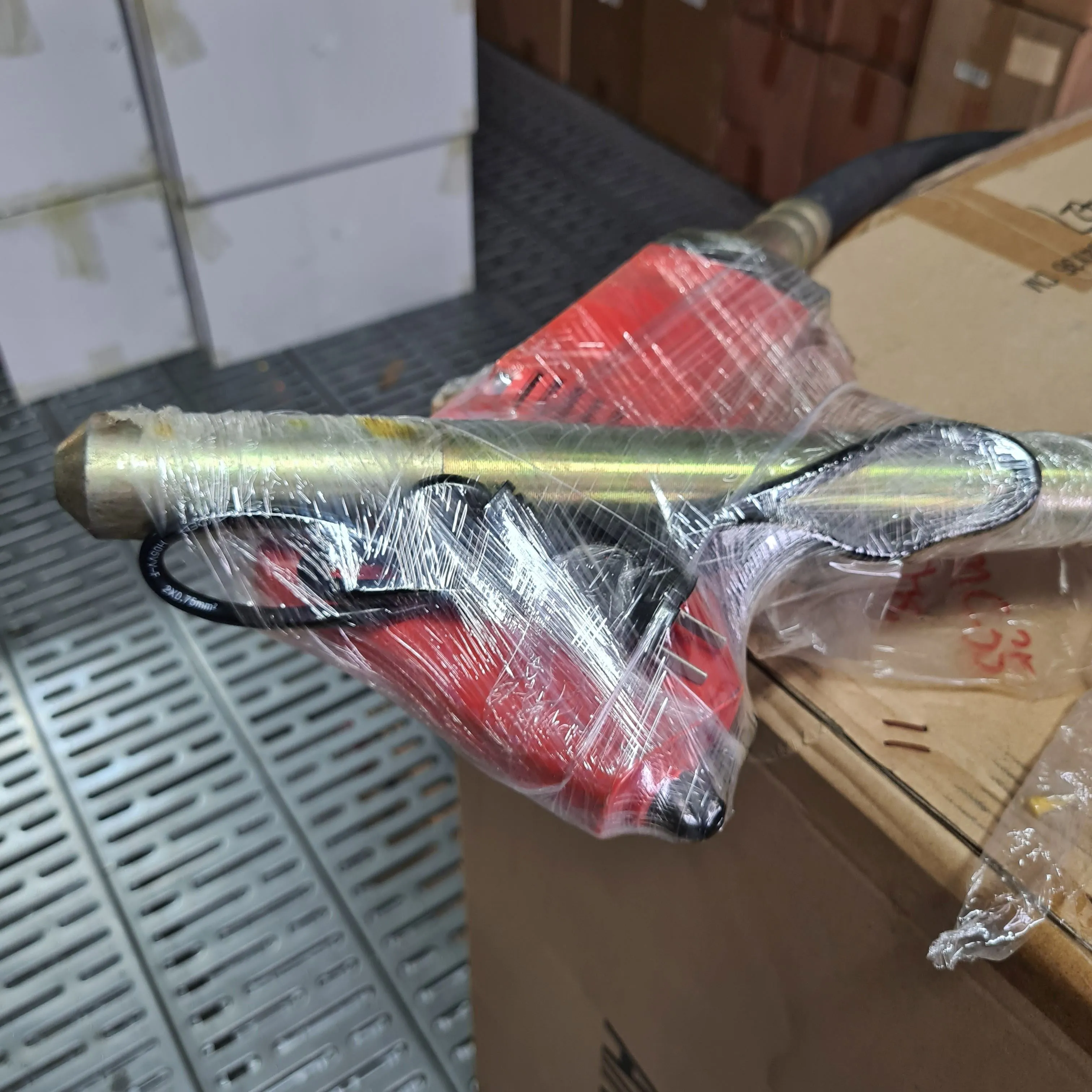 Aiko 35mm Hand Held Electric Vibrator for Cement | Length   Power : 1.5m   800W, 2m   800/1300W | Model : CV-ZMC